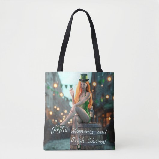 St Patrick's Day Beauty Zittend op een vat Tote Bag (Voorkant)