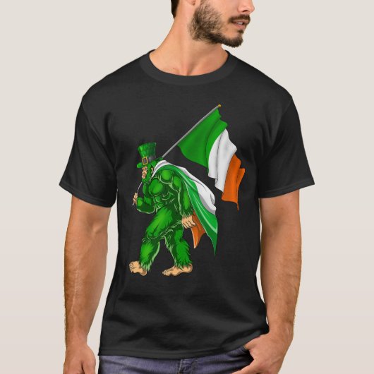 St. Patrick's Day Bigfoot Ierland Vlag T-shirt (Voorkant)