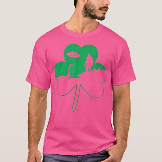 St Patricks Day Bigfoot Nessie Ufo Alien Shamrock T-shirt (Voorkant)
