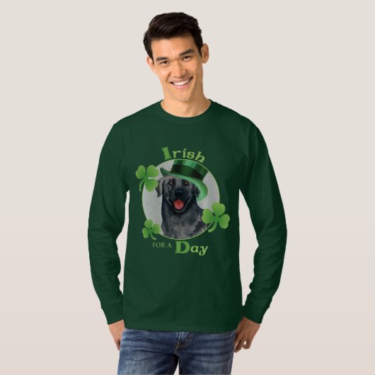 St. Patrick's Day Black Lab T-shirt (Voorkant volledig)