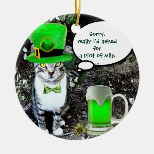 ST PATRICK'S DAY CAT MET GREEN IRISH BEER KERAMISCH ORNAMENT (Voorkant)