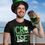 St. Patrick's Day Cruise Squad Aangepast Jaar T-shirt<br><div class="desc">Dit ontwerp kan op het gebied worden gepersonaliseerd dat door de foto en/of tekst te veranderen wordt verstrekt. Of het kan worden aangepast door te klikken deze Sjabloon personaliseert en dan de klik te kiezen om verdere optie aan te passen en de kleur van de achtergrond te schrappen of te...</div>