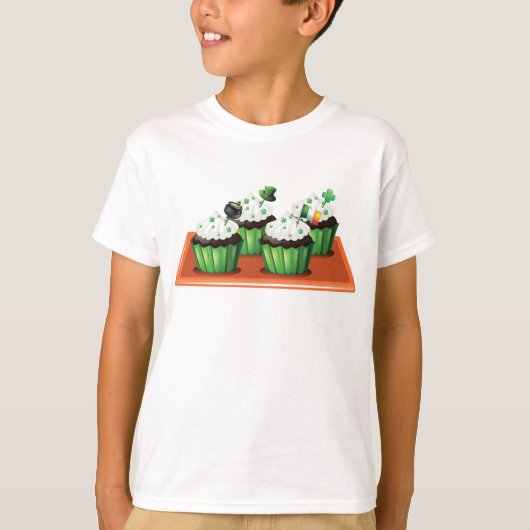 St Patricks Day Cupcakes T-shirt (Voorkant)