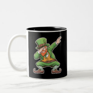 St Patricks Day Dab Dabbing Kabouter In Groen  Tweekleurige Koffiemok
