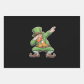 St. Patrick's Day Dab Dabbing Kabouter in het Groe Inpakpapier Vel (Voorkant)