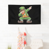 St Patricks Day Dab Dabbing Kabouter in het groen Spandoek (Insitu)