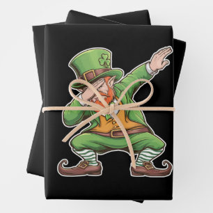 St Patricks Day Dab Dabbing Leprechaun in het groe Inpakpapier Vel