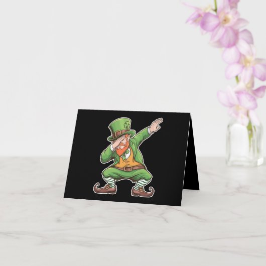 St Patricks Day Dab Dabbing Leprechaun in het groe Kaart (Orchidee)