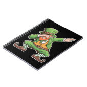 St Patricks Day Dab Dabbing Leprechaun in het groe Notitieboek (Linkerzijde)