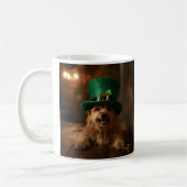 St. Patrick's Day Dog in het Pet Leprechaun Koffiemok (Links)