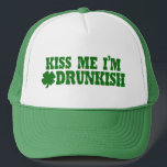 St Patricks Day Drunkish Trucker Pet<br><div class="desc">Kus me,  ik ben dronken. Grappige St Patrick's Day feestuitrusting. Vier de Ieren met op maat drink humor kleding en accessoires. Niet alleen een leuk t-shirt draag,  accessoires met een groen,  op maat,  en kunnen we hilarisch,  St Patrick's Day party pet toevoegen!</div>