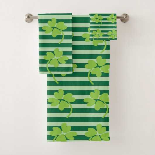 St Patricks Day Four Leaf Clover Stripes Pattern Bad Handdoek (Insitu)