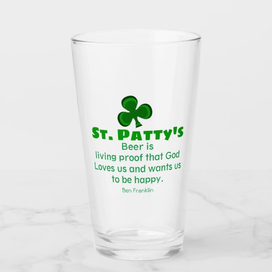 St.Patrick's day grappige bierquote & Shamrock Glas (Voorkant)