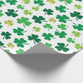 St Patricks Day Green Shamrock Clover Pattern Cadeaupapier (Hoek)
