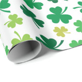 St Patricks Day Green Shamrock Clover Pattern Cadeaupapier (Rol Hoek)