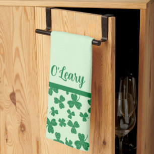 St. Patrick's Day Green Shamrock Monogrammed Theedoek