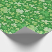 St Patricks Day Green Waterverf Shamrock Pattern Cadeaupapier (Hoek)