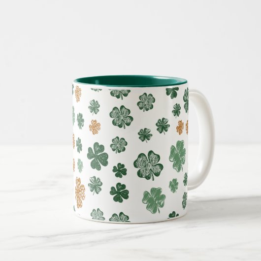 St. Patrick's Day Groen Sinaasappel Shamrock Creat Tweekleurige Koffiemok (Voorkant rechts)