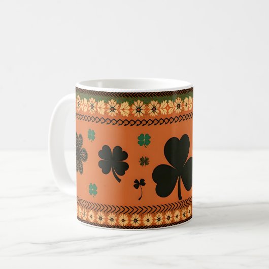 St. Patrick's Day Grote Shamrocks en bloemen Koffiemok (Voorkant links)