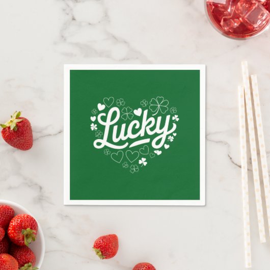 St Patrick's Day Hart Lucky Clover Shamrock Servet (Insitu)