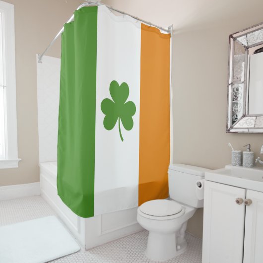 St Patrick's Day Ierse vlag met Shamrock klaver Douchegordijn (In situ)