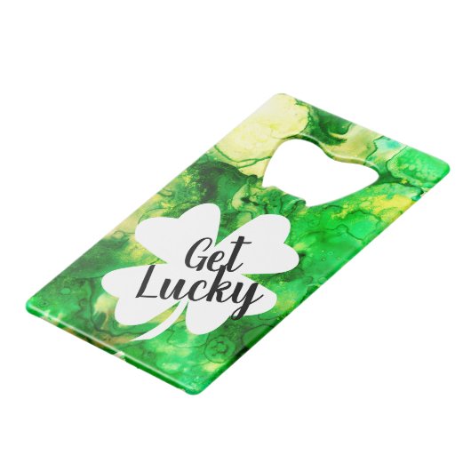 St. Patrick's Day Ink Splatter Get Lucky Shamrock Creditkaart Flessenopener (Voorkant Gekanteld)