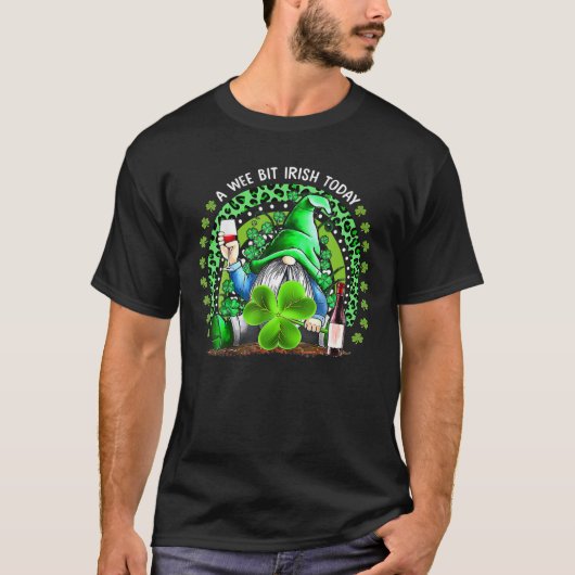 St Patrick's Day Irish Gnome Drink Wine Shamrock R T-shirt (Voorkant)