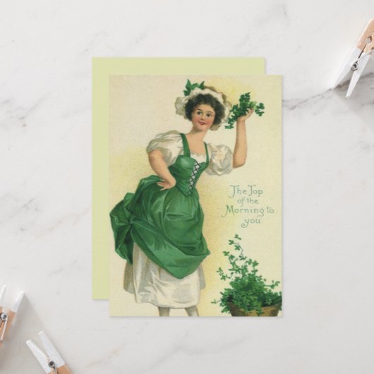 St. Patrick's Day Irish Lass met Klavers Kaart (Voorkant / Achterkant in situ)