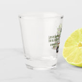 St. Patrick's Day Kabouter Illustratie met Klaver Shot Glas (Links)