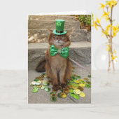 St. Patrick's Day Kabouter Somalische Kat Met Hoed Kaart (Gele Bloem)
