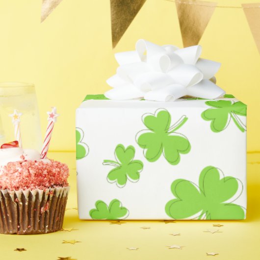 St. Patrick's Day klaverpatroon inpakpapier (Verjaardagsfeest)