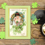 St. Patrick's Day Lassie met Hoefijzer Briefkaart<br><div class="desc">Een heerlijk  illustratie van het wenskaart van St. Patrick's Day,  met een mooie,  donkerharige Irish lassie omringd door een geluk hoefijzer,  shamrocks en St. Patrick's Day Greetings in het gouden Keltische schrift.</div>