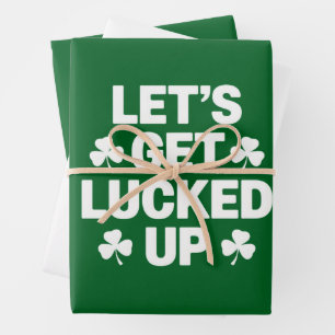 St Patrick's Day Laten we de Ierse klaver opzadele Inpakpapier Vel