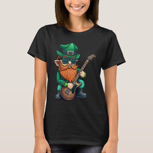 St Patricks Day Leprechaun with Sunglasses Playing T-shirt (Voorkant)