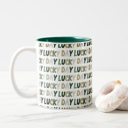 St. Patrick's Day Lucky Day Patroon Tweekleurige Koffiemok (Met donut)