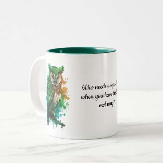 St. Patrick's Day Lucky Owl - die Leprechaun nodig Tweekleurige Koffiemok (Voorkant links)