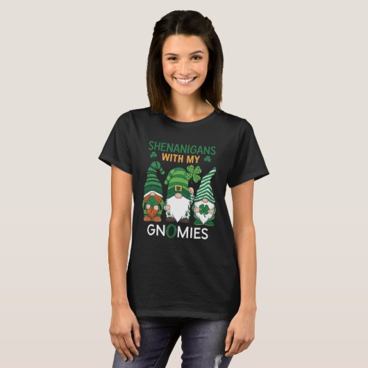 St Patricks Day Lucky Shamrock Leopard Gnomes Iris T-shirt (Voorkant volledig)