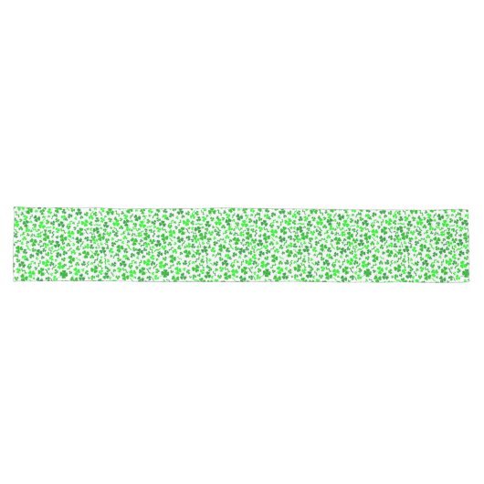 St Patrick's Day Lucky Shamrocks Confetti Pattern Lange Tafelloper (Horizontaal)