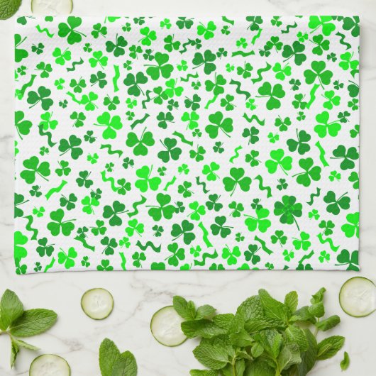 St Patrick's Day Lucky Shamrocks Confetti Pattern Theedoek (Gevouwen)