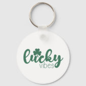 St. Patrick's Day Lucky Vibes met groene klaver Sleutelhanger (Achterkant)