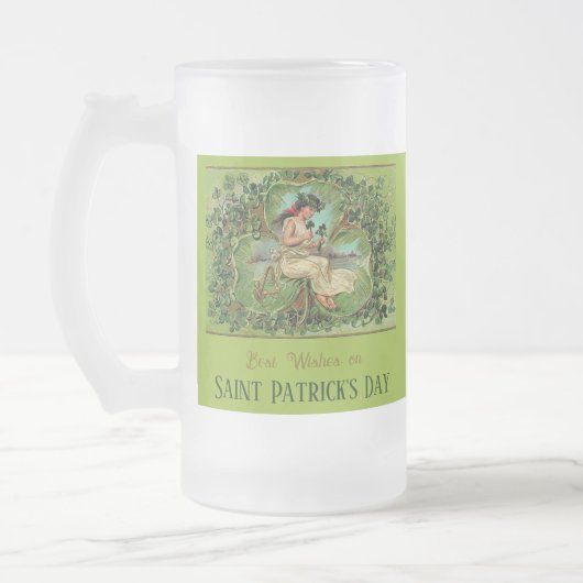St. Patrick's Day Meisje met Shamrocks Matglas Bierpul (Links)