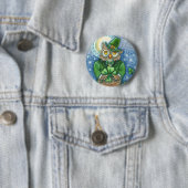 ST. PATRICK'S DAY OWL, 4 LEAF CLOVER LEPRECHAUN RONDE BUTTON 5,7 CM (In situ)