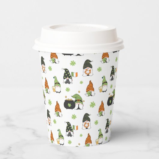 St. Patrick's Day-papieren bekers (Links)