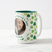 St. Patrick's Day Personalized Cat Mom Photo Mug Tweekleurige Koffiemok (Voorkant rechts)