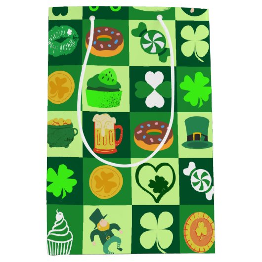 St. Patrick's Day-pictogrammen naadloos patroon Medium Cadeauzakje (Voorkant)