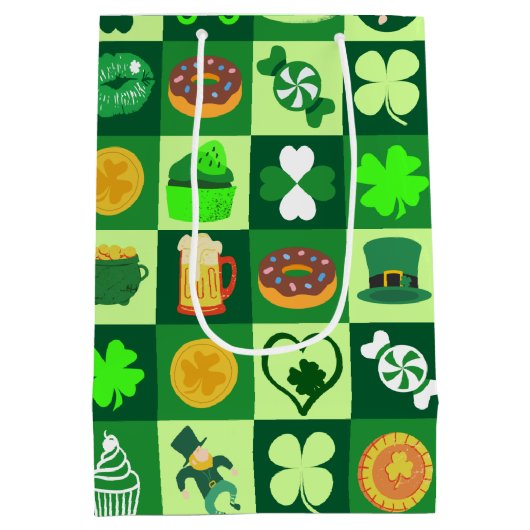 St. Patrick's Day-pictogrammen naadloos patroon Medium Cadeauzakje (Achterkant)