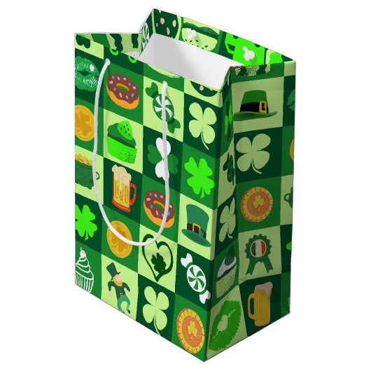 St. Patrick's Day-pictogrammen naadloos patroon Medium Cadeauzakje (Achterkant Gekanteld)