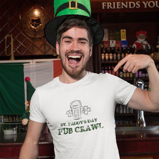 St. Patrick's Day Pub kruipt Shirten T-shirt