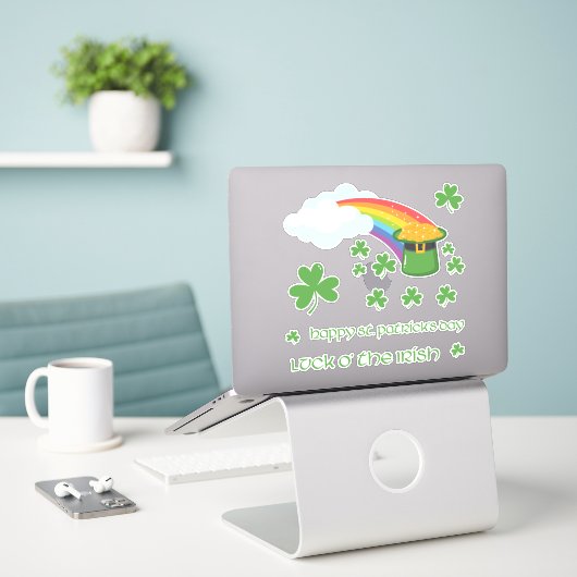 St. Patrick's Day Rainbow met Gold en Shamrocks Sticker (Laptop op bureau)