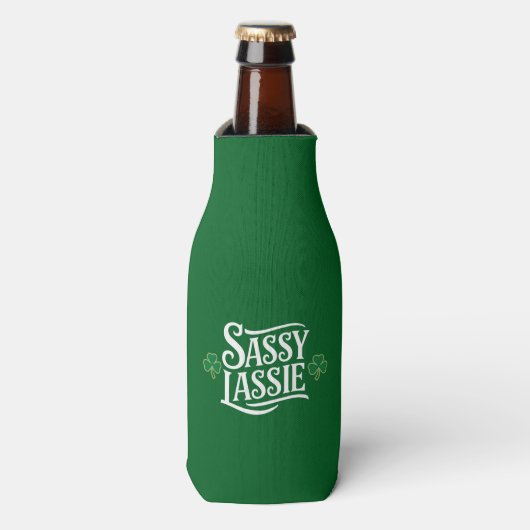 St Patricks Day Sassy Lassie Grappig Iers meisje Flesjeskoeler (Fles Voorkant)